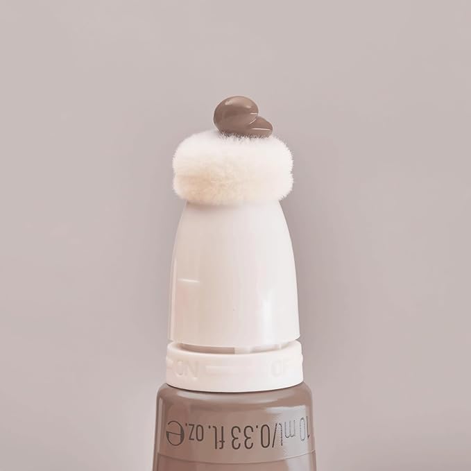 essence | Baby Got Bronze Liquid Bronzer | Lightweight, Buildable, Natural Finish with Sponge Applicator| Vegan & Cruelty Free (10 | Sweet Shadows)