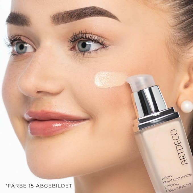 ARTDECO Hydra Lip Booster - Translucent Cryptal Bud - Hydrating Lip Gloss - Boosting Effect - Hint of Color & Beautiful Shine - Non-Sticky Finish - Lip Care - Lip Oil - Makeup - Hyaluron - 0.21 Fl Oz