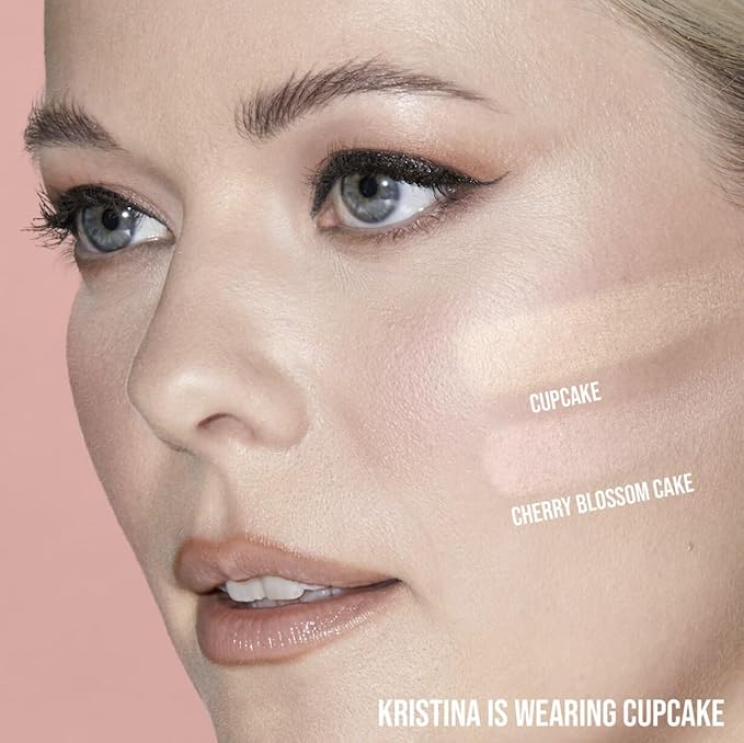 HUDA BEAUTY Easy Bake and Snatch Pressed Talc-Free Brightening and Setting Powder Cupcake