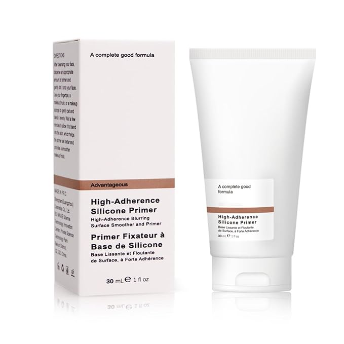 Hydrating Face Primer that Effectively Minimizes Pores, Creating an Even Base for Makeup and Ensuring Its Durability Throughout the Day