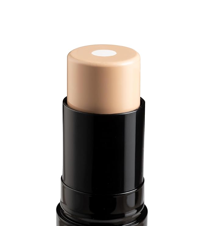 REAL LOVE IN ESSENCE FOUNDATION (21 Nude Beige, 10g)