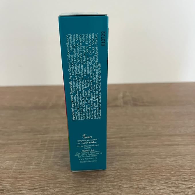GEROVITAL STOP ACNE Mattifying CC Cream for Acne Prone Skin, Covers Imperfections, Evens Out the Face Color, Medium Shade Adaptable to Skin Tone, 30 ml
