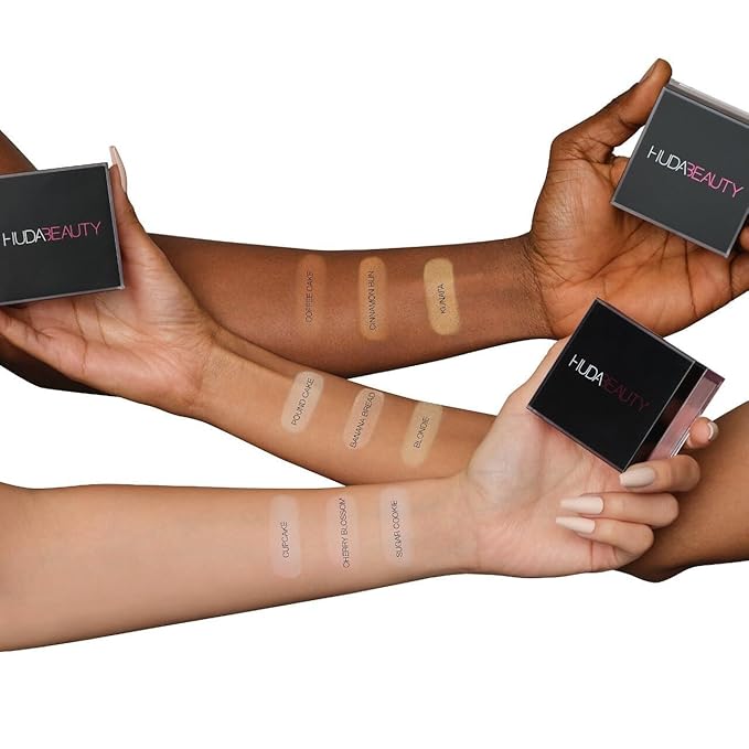 HUDA BEAUTY Easy Bake Loose Baking & Setting Powder Blondie