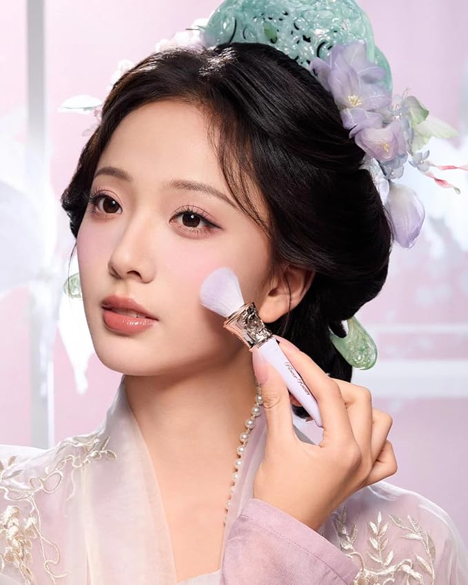 Flower Knows Midsummer Fairytales Embossed Blush 04 Summer Blossom+Butterfly Cloud Collar Angled Powder Brush Frosty Wisteria