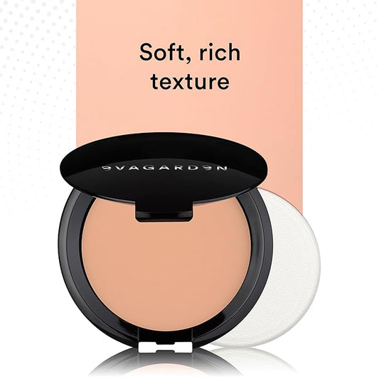 Luxury Compact Powder - Soft and Luxurious Texture Melts on Your Skin for Smooth Finish - Long-Lasting Flawless Appearance - Helps Minimize Small Wrinkles - 886 Light - 0.35 oz