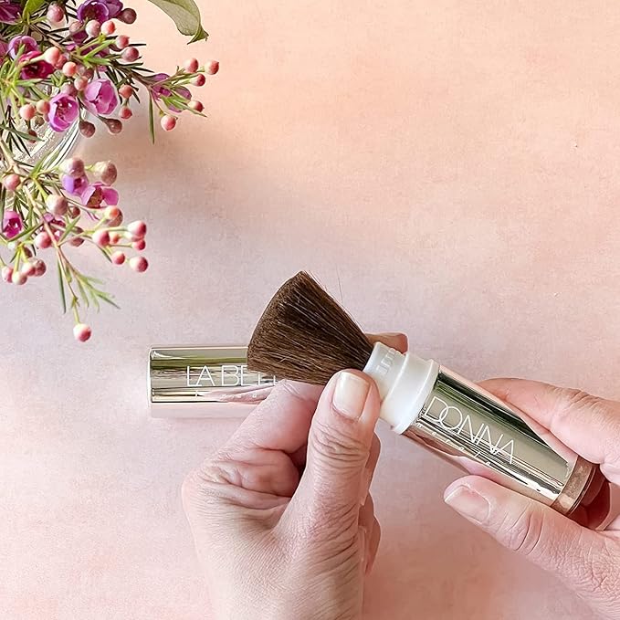 Minerals on the Go - (Dispensing Brush w/Loose Foundation) in Honey