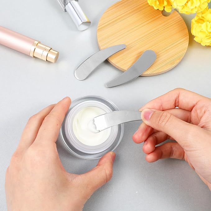 3 PCS Mini Metal Makeup Spatula, Skin Care Reusable Cosmetic Cream Spatulas Spoon for Mixing and Sampling Face Skin Care Creams, Eye Cream, Essences Beauty Accessories Tools (Sliver)