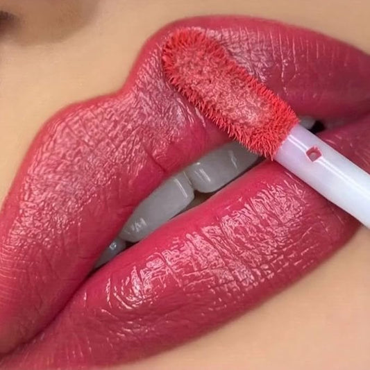 REINA REBELDE Deep Rose Lip Stain (Chupete) / Enriched with Hyaluronic Acid and a Blend of Botanical Extracts to Keep Lips Moisturized/Buildable Color/Cruelty, Paraben, and Phthalate Free