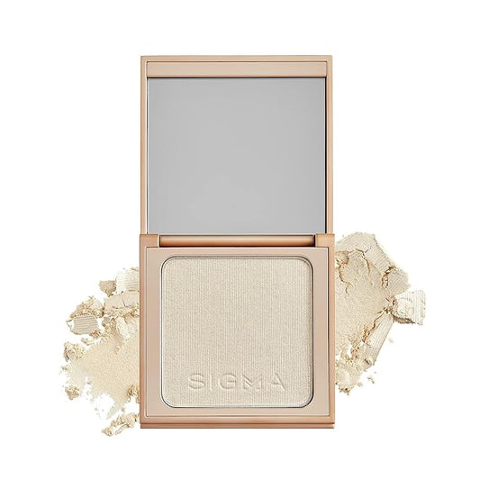 Sigma Beauty Highlighter Makeup – Illuminating Highlighting Powder for Face, Sheer Glimmer Face Highlighter for Cheeks, Cupid’s Bow, & Brow Bone (Moonbeam, Rich Pearl Metallic)
