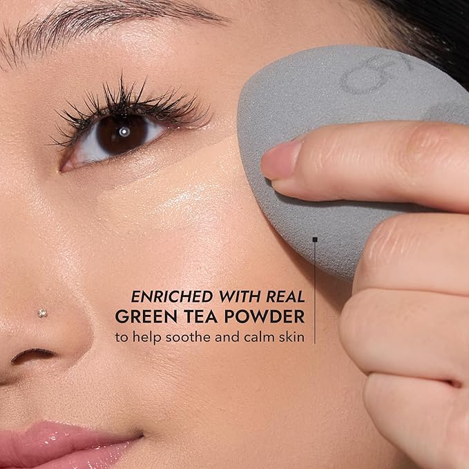 Power Play Liquid Foundation - Shade M5 + Full Face Blending Sponge