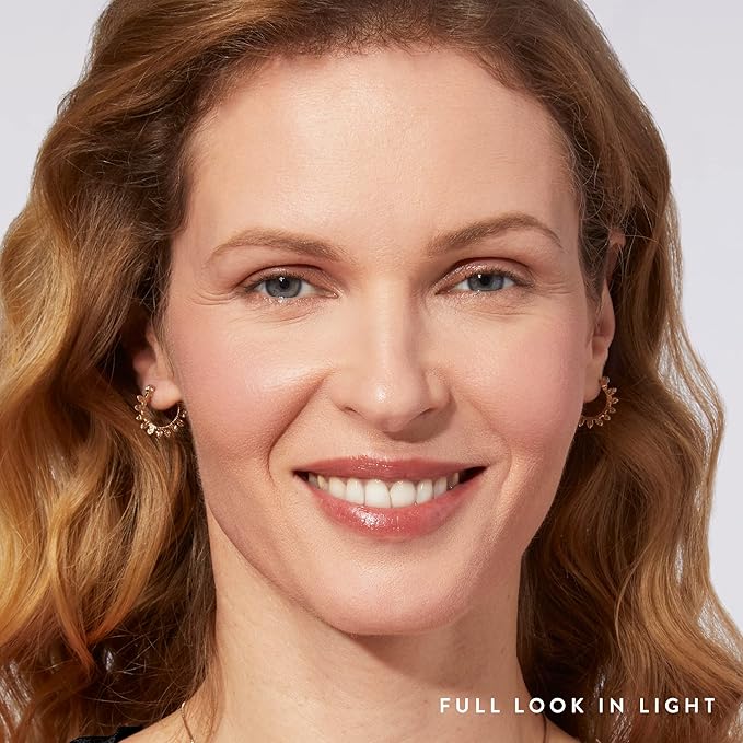 LAURA GELLER NEW YORK Get Glowing Kit (2pc): Baked Balance-n-Glow Illuminating Powder Foundation, Light + Airbrush Kabuki Makeup Brush
