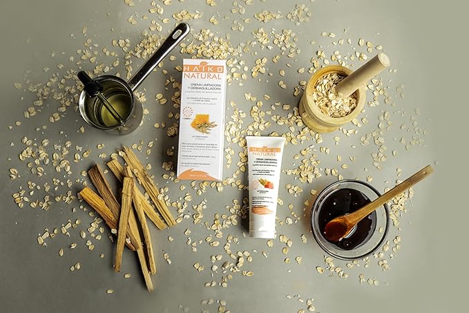Hydrating Cleansing Cream & Makeup Remover with Propolis (Purifying), Oat (Soothing), & Jojoba Oil (Moisturizing). Non-Greasy, pH Balanced, for All Skin Types - 2.7 fl oz / 80g