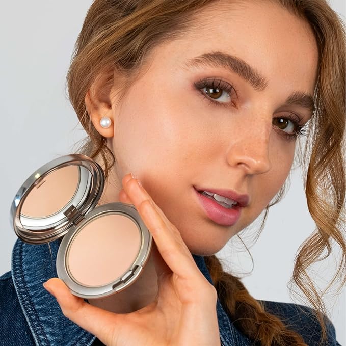 ARTDECO Hydra Mineral Compact Foundation - medium beige N°65 - Hydrating loose powder compact for a soft matte finish - good coverage without mask-like effect - refillable - makeup - 0.35 Oz