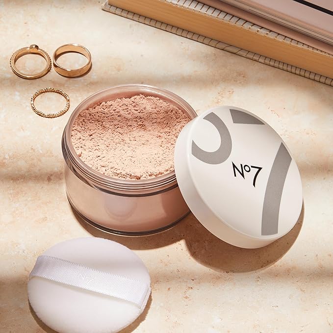 No7 Flawless Finish Loose Setting Powder - Mattifying & Blurring Setting Powder to Set Makeup for a Shine-Free, Airbrush Finish - Helps Soften the Appearance of Fine Lines - Medium (0.71 oz)