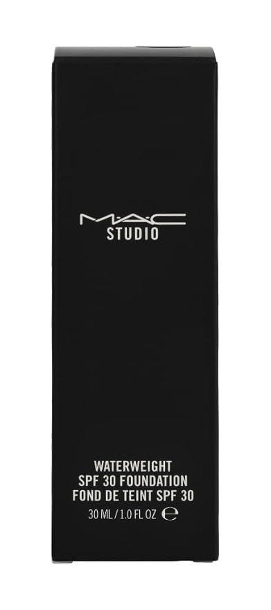 MAC Studio Waterweight Foundation - NC37