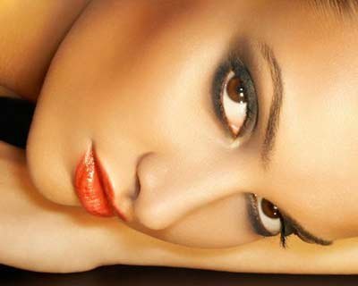 Lining Yellow Olivia Pan-stick Instant Waterproof Makeup Factor Foundation SPF 12 MAX - 07