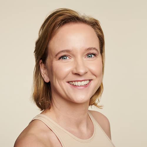 Catrice | True Skin Foundation 20 & The Perfector Poreless Blur Primer Bundle | Full Coverage Makeup | Vegan & Cruelty Free