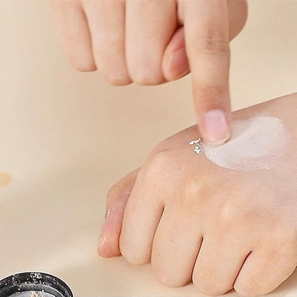 Banana Pro Loose Baking Powder, long lasting Matte Finish Make Up Setting Powder, Easy to Make Up Face Powder for Medium Skin Tones, Minimizes Pores and Fine Lines (42g/1.5oz)