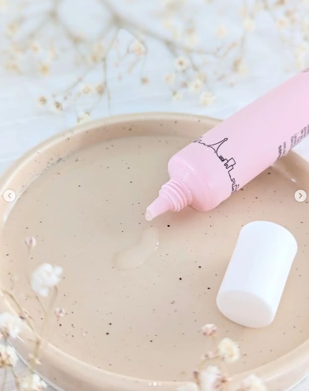 Glamour Shot Universal Transparent Foundation - Reduces Fine Lines, Wrinkles & Redness - Redness Solutions - Color Correcting Makeup for All Skin Tones - Cruelty-Free - Made In Paris (.85 oz)