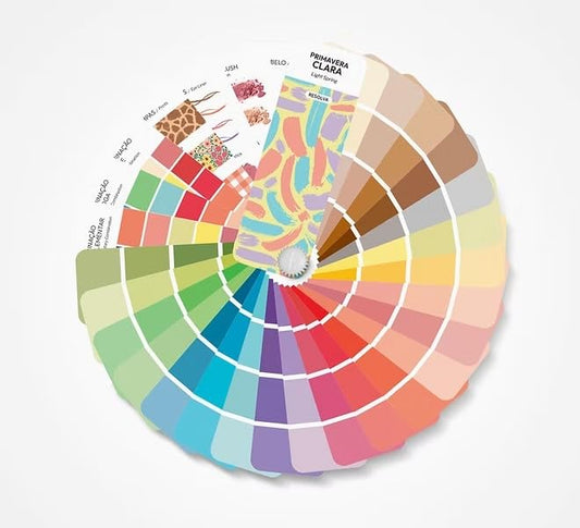 Bilingual Light Spring Palette Color Fan by Resolva Meu Look, Personalized Guide for Cost Saving, Smart Shopping, Outfit & Wardrobe Planning; Primavera Clara