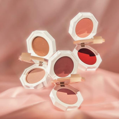 DEARDAHLIA Paradise Tri-Colored Palette Eyeshadow with Built-in Mirror, STRAWBERRY CRUSH, Vegan, Cruelty Free, 8 Free Formula, All-in-one Multi-use Palette, Minimal Fallout, 4g