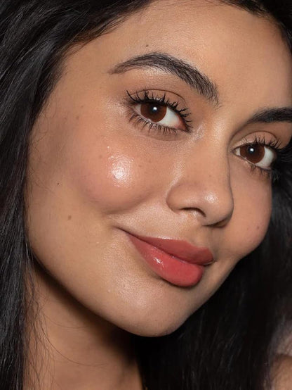 ILIA - Balmy Gloss Tinted Lip Oil | Smoothing Lip Color, Never Sticky | Hydrate, Plump + Moisturize with Hyaluronic Acid | Vegan, Cruelty + Gluten-Free (Saint, 0.14 fl oz | 4.3 ml)