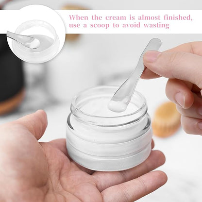 2Pcs Mini Metal Makeup Spatula, Cosmetic Spatulas Reusable Skin Care Spoon Beauty Scoop Spatulas Multi-functional Facial Applicator Tool for Mixing Sampling Lotions Plant Masks Accessories