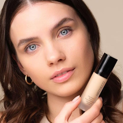 ARTDECO Perfect Teint Foundation - Warm Vanilla N°20 - Lightweight Liquid Formula - Medium to Full Coverage - Without Mask-Like Effect - Conceals Imperfections - Vegan Makeup - Hyaluron - 0.67 Fl Oz