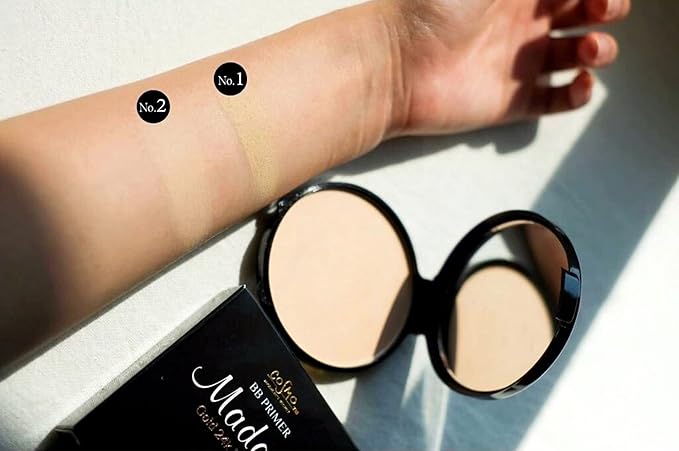 MADAME 12 g. LIGHT Oil Control Face Pressed Powder Compact Foundation, Long Lasting Makeup Oily Skin, Flawless Matte Finish, Controls Face Shine Skin Oil Control Breathable Coverage Lightweight SPF 25