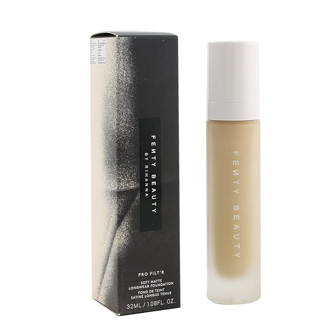 Fenty Beauty by Rihanna Pro Filt’r Soft Matte Longwear Liquid Foundation 200