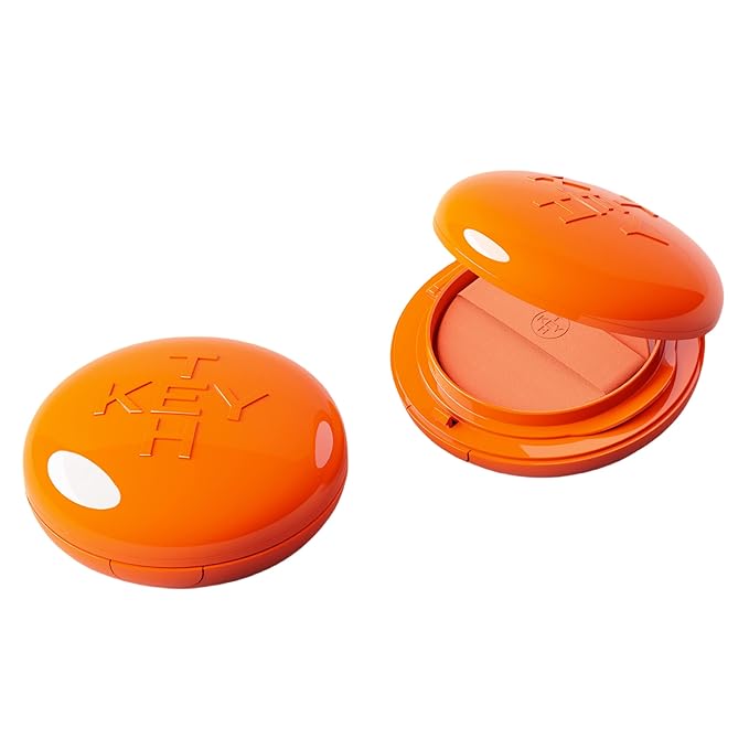 CALIFORNIA FEATHER LIKE CUSHION #C01 COOL IVORY (14G, 0.49 OZ.) / Ultra-lightweight, Semi-matte, Shine-free, Long-Lasting, Buildable Coverage, Calinfornia Navel Orange, 14 Vitamins