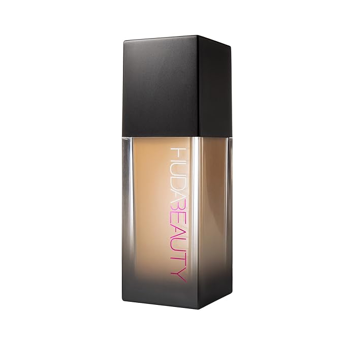 Huda Beauty Faux Filter Foundation in Latte 300N #FauxFilter