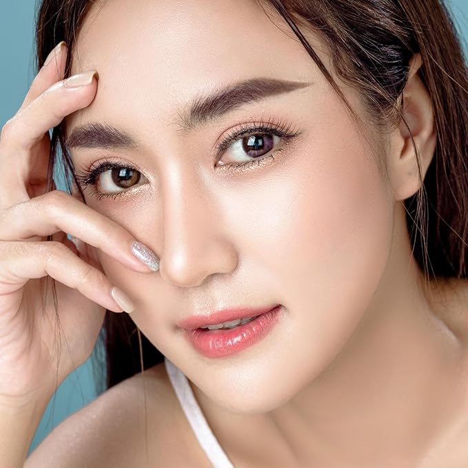 Nude Light Foundation - Fluid and Sensorial Makeup - With Moisturizing Properties - Smooth Coverage Blurs Small Imperfections for Flawless Appearance - 285 Pink Honey - 1.01 oz