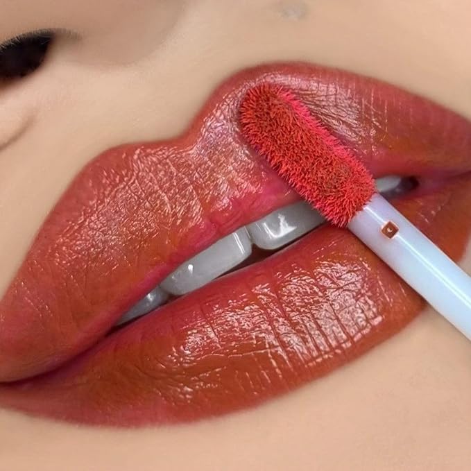 REINA REBELDE Natural Nude Lip Stain (Primer Beso) / Enriched with Hyaluronic Acid and a Blend of Botanical Extracts to Keep Lips Moisturized/Buildable Color/Cruelty, Paraben, and Phthalate Free