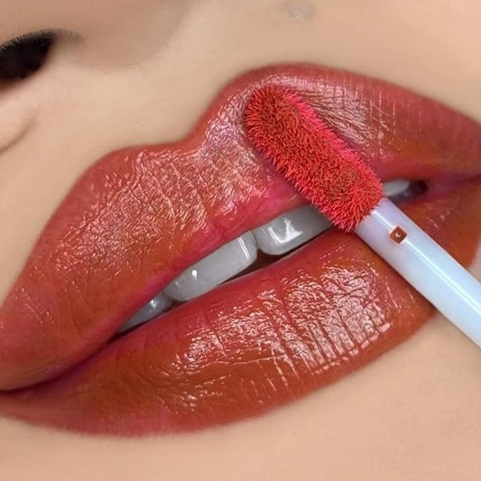 REINA REBELDE Natural Nude Lip Stain (Primer Beso) / Enriched with Hyaluronic Acid and a Blend of Botanical Extracts to Keep Lips Moisturized/Buildable Color/Cruelty, Paraben, and Phthalate Free