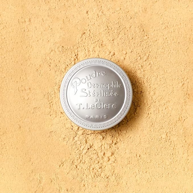 T. LeClerc Loose Facial Powder - Face Makeup Setting Powder Longwear, Blendable Mineral Minimizes Pores & Perfects Skin Tones Blurs Fine Lines Foundation, Concealer, Smoothes, Mattifies (Banane)