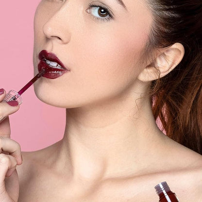 Rise & Slay Power Gloss – High-Pigment Hydrating Gloss Lipstick with Hyaluronic Acid, Jojoba & Castor Oil, Vit-E, Non-Sticky Vibrant Shine, Dark Brown Goth Lips (Merlot, 4.5 ml)